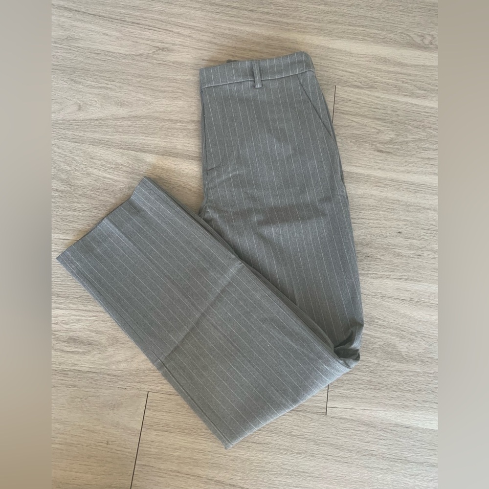 UNIQLO smart ankle pants